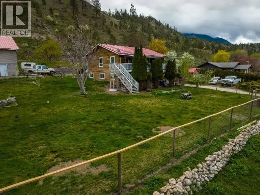 454 Highway 12, Lillooet